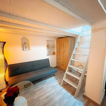 La Petit Maison Остуни Екстериор снимка